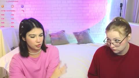 Merlizz Eva Jane Mila Nicole  left to right  online show from 11-25-25, 08:14