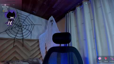 Raven online show from 10-17-25, 02:41