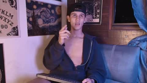 Snapshot of _realwav chatting on 09-24-25, 03:21 wav online show from 09-24-25, 03:21