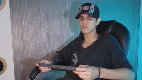 Snapshot of _realwav chatting on 10-13-25, 06:46 wav online show from 10-13-25, 06:46