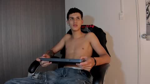 Snapshot of _realwav chatting on 10-18-25, 05:46 wav online show from 10-18-25, 05:46