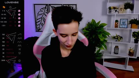 Snapshot of _rein_ramm chatting on 02-06-25, 10:48 Rein online show from 02-06-25, 10:48