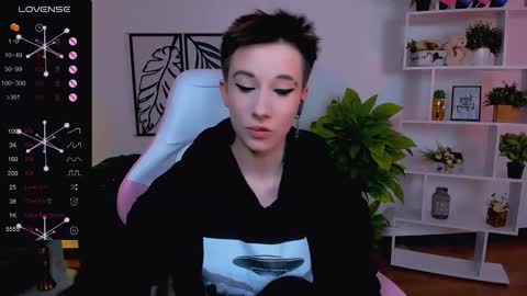 Snapshot of _rein_ramm chatting on 02-10-25, 05:58 Rein online show from 02-10-25, 05:58