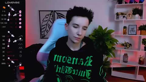 Snapshot of _rein_ramm chatting on 02-12-25, 12:22 Rein online show from 02-12-25, 12:22