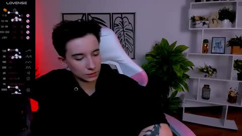 Snapshot of _rein_ramm chatting on 02-14-25, 09:34 Rein online show from 02-14-25, 09:34