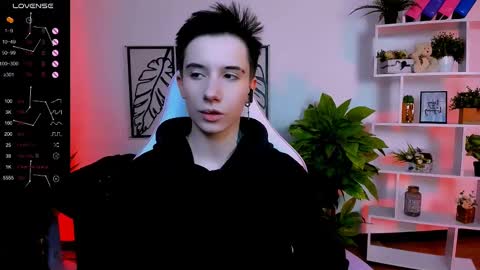 Snapshot of _rein_ramm chatting on 02-15-25, 07:49 Rein online show from 02-15-25, 07:49