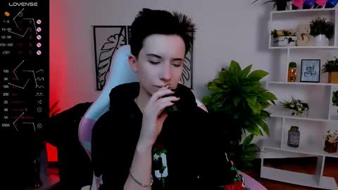 Snapshot of _rein_ramm chatting on 02-19-25, 12:11 Rein online show from 02-19-25, 12:11