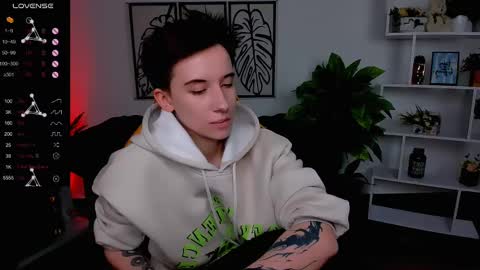 Snapshot of _rein_ramm chatting on 02-26-25, 03:41 Rein online show from 02-26-25, 03:41
