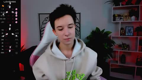 Snapshot of _rein_ramm chatting on 02-28-25, 06:10 Rein online show from 02-28-25, 06:10