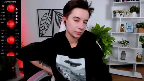 Snapshot of _rein_ramm chatting on 03-05-25, 09:27 Rein online show from 03-05-25, 09:27