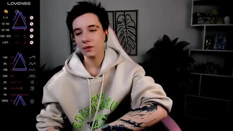 Snapshot of _rein_ramm chatting on 03-10-25, 06:05 Rein online show from 03-10-25, 06:05