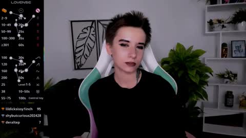 Snapshot of _rein_ramm chatting on 09-25-25, 06:33 Rein online show from 09-25-25, 06:33