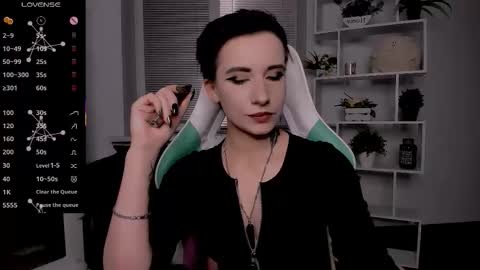 Snapshot of _rein_ramm chatting on 10-26-25, 08:04 Rein online show from 10-26-25, 08:04