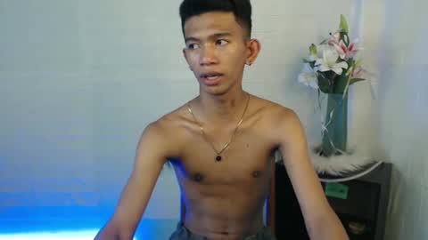 Snapshot of _rellvanxx chatting on 03-02-25, 03:13 _rellvanxx online show from 03-02-25, 03:13