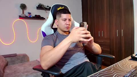 Roberto online show from 02-22-25, 02:19