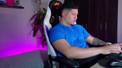 Snapshot of _robertobaggio chatting on 01-09-26, 06:27 Roberto online show from 01-09-26, 06:27