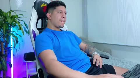 Snapshot of _robertobaggio chatting on 02-09-26, 12:09 Roberto online show from 02-09-26, 12:09