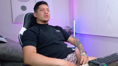 Snapshot of _robertobaggio chatting on 02-22-26, 12:26 Roberto online show from 02-22-26, 12:26