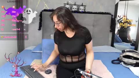 Samanta online show from 10-17-25, 02:30