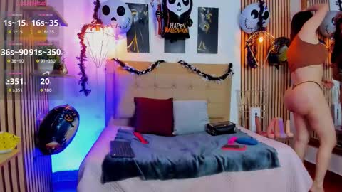 SAMANTHA FOX online show from 10-30-25, 09:44