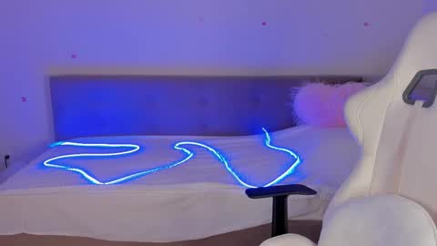 _secretelly_ online show from 11-30-25, 02:26