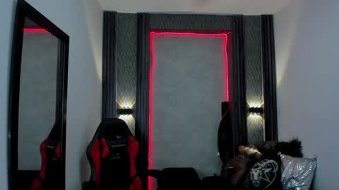 Snapshot of _selene_red chatting on 01-11-25, 05:40 Selene online show from 01-11-25, 05:40
