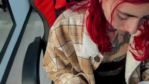 Snapshot of _selene_red chatting on 01-12-25, 04:40 Selene online show from 01-12-25, 04:40