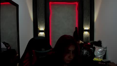 Snapshot of _selene_red chatting on 01-13-25, 01:39 Selene online show from 01-13-25, 01:39