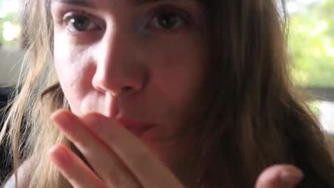 Snapshot of _sensualia_ chatting on 01-24-25, 01:35 Lia online show from 01-24-25, 01:35