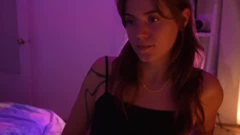 Snapshot of _sensualia_ chatting on 09-11-25, 06:19 Lia online show from 09-11-25, 06:19