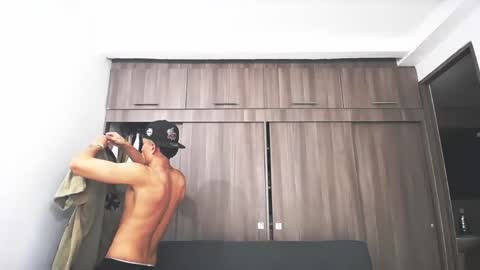 Juan Pablo-independent model online show from 09-17-25, 01:51