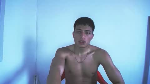 Juan Pablo-independent model online show from 11-06-25, 10:21