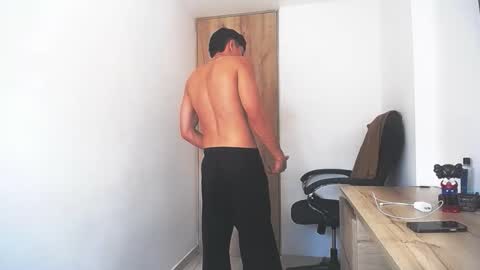 Juan Pablo-independent model online show from 02-28-26, 03:46