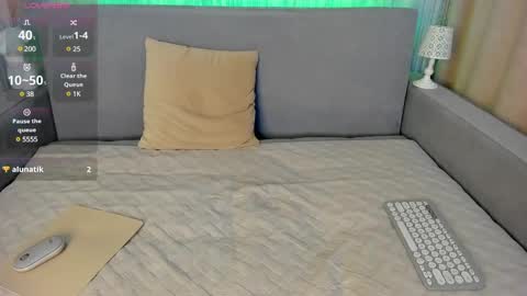 Snapshot of _smetanka_ chatting on 02-08-25, 06:01 _smetanka_ online show from 02-08-25, 06:01