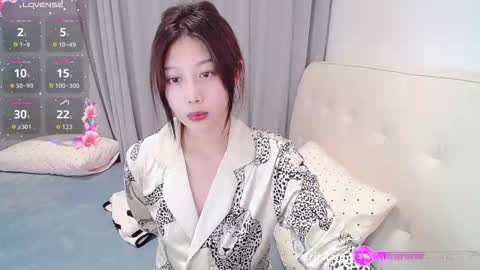 Snapshot of _smileflower_ chatting on 12-03-25, 01:53 winni online show from 12-03-25, 01:53