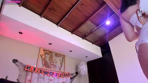    640  200   online show from 10-31-25, 07:26