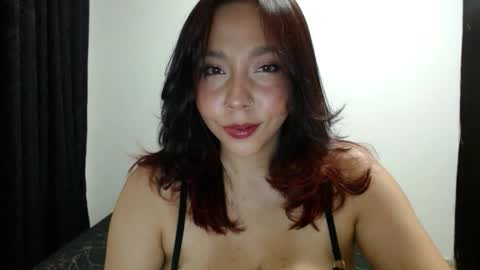 Snapshot of _sofiaparker_ chatting on 10-11-25, 08:57 Sofia Parker online show from 10-11-25, 08:57