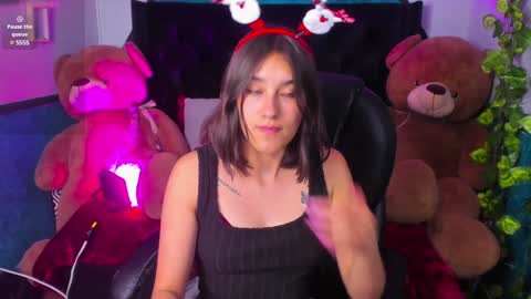 Snapshot of _sophie__miller chatting on 12-09-24, 08:23 Sophie  online show from 12-09-24, 08:23