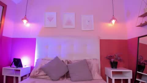 Sophie  online show from 03-26-26, 10:15