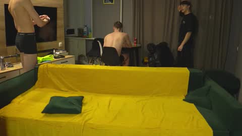 OLIVERpvt is open online show from 11-14-25, 12:15