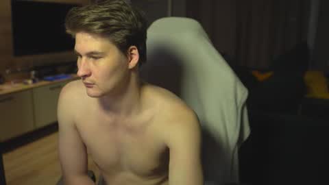 OLIVERpvt is open online show from 11-17-25, 03:45