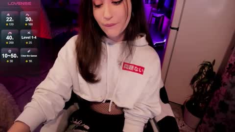 Snapshot of _sserendipityy_ chatting on 10-15-25, 03:56 _sserendipityy_ online show from 10-15-25, 03:56