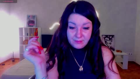 Snapshot of _still_her chatting on 11-26-25, 01:06 Erica online show from 11-26-25, 01:06