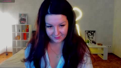 Snapshot of _still_her chatting on 11-27-25, 01:07 Erica online show from 11-27-25, 01:07