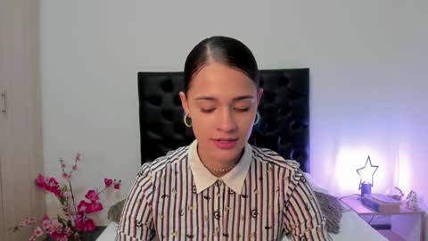 Snapshot of _sussi_ chatting on 01-07-25, 01:24 Sussi online show from 01-07-25, 01:24