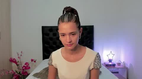 Snapshot of _sussi_ chatting on 01-11-25, 01:32 Sussi online show from 01-11-25, 01:32