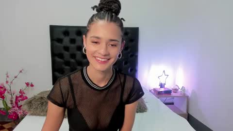 Snapshot of _sussi_ chatting on 01-16-25, 01:25 Sussi online show from 01-16-25, 01:25