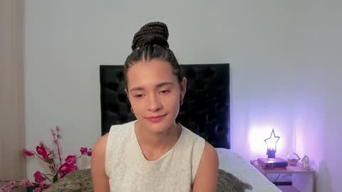 Snapshot of _sussi_ chatting on 01-23-25, 01:35 Sussi online show from 01-23-25, 01:35