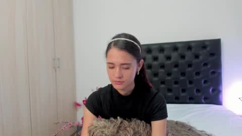 Snapshot of _sussi_ chatting on 02-11-25, 04:35 Sussi online show from 02-11-25, 04:35