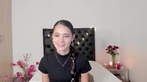 Snapshot of _sussi_ chatting on 02-14-25, 01:29 Sussi online show from 02-14-25, 01:29
